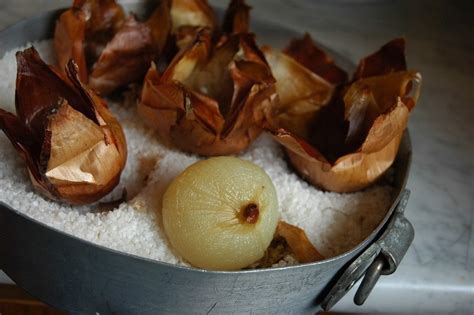 Как запечь лук в духовке