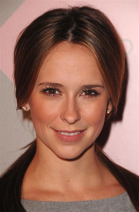 Jennifer Love Hewitt - Sexy