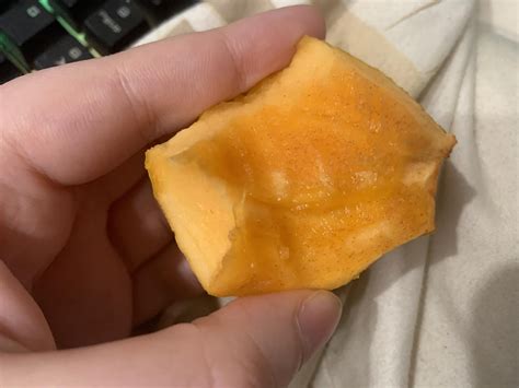 Persimmon full of brown spots : r/fruit