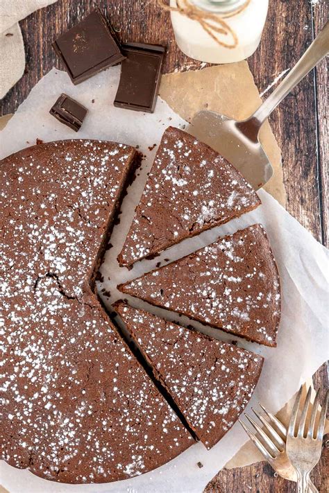 French Chocolate Cake – All American Holiday