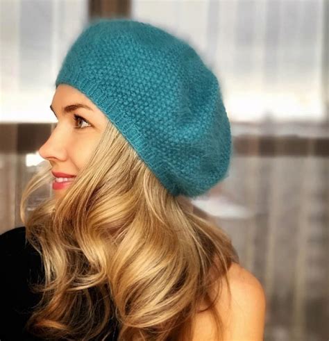 Берет с мелким узором спицами от @olga_maksheeva - KNITTLY.ART
