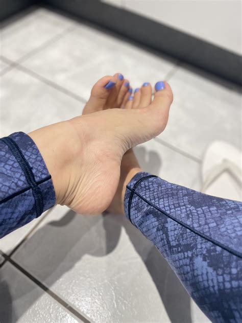 Sexy arches : r/Rate_my_feet