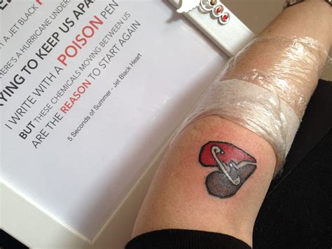 safety pin tattoo meaning