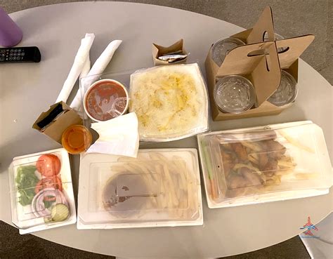 Roomservice-Dinner-Delano-Stay-Well-Room-Review - Eye of the Flyer