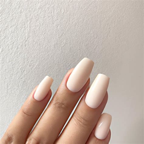What Do Healthy Nails Look Like? A Guide to Maintaining Strong and ...