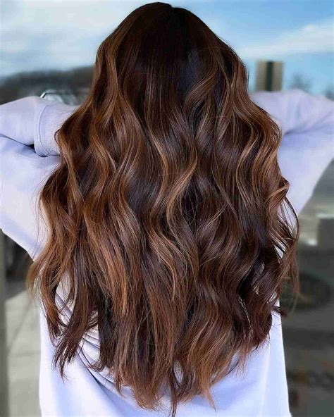 35 Best Caramel Highlights for Every Skin Tone Trending in 2022