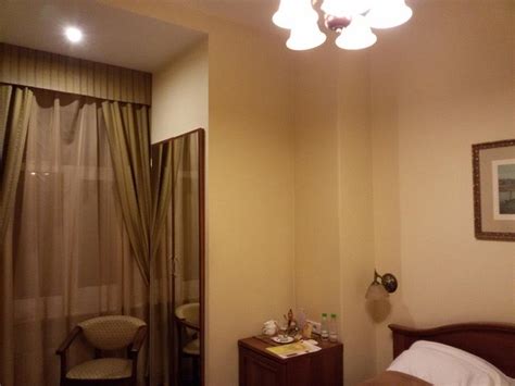 NEVSKIY DVOR - Hotel Reviews (St. Petersburg, Russia)