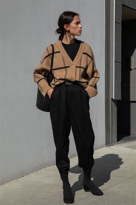 41 Chic Baggy Sweater Outfit Ideas Worth Trying Now