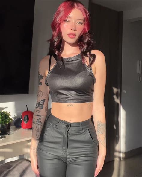 Aly Mora🍒 (@alymoraa_) • Instagram photos and videos