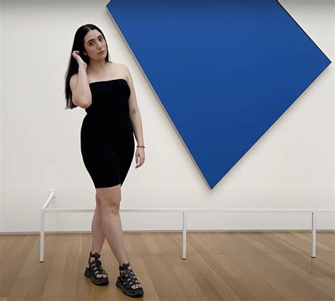 YouTube Star Safiya Nygaard Tried Digital Fashion For A Week * HYBRID