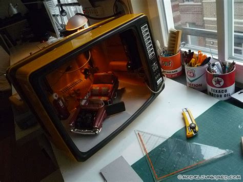 Grundig 3D TV – Scale model display case – Step 1: TV disassembly