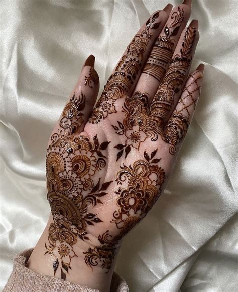 pin  hiba  aesthetic desi basic mehndi designs pretty henna designs