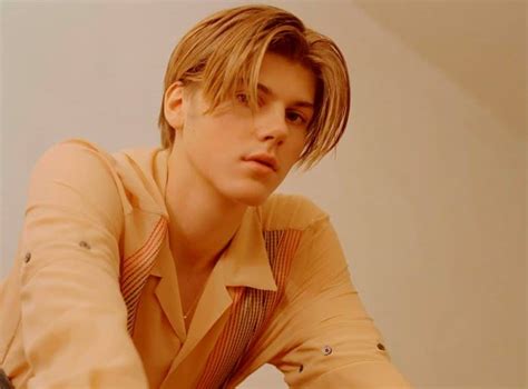 ruel singer biography age wiki height weight girlfriend family