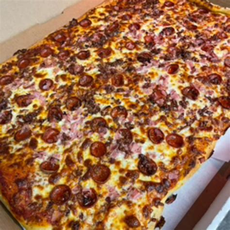 Royal Kourt 1/2 | Naked City Pizza