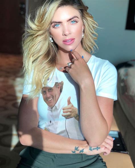 Kenzie reeves фото