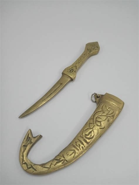 Antique hand-engraved dagger small dagger old collectibles golden dagger