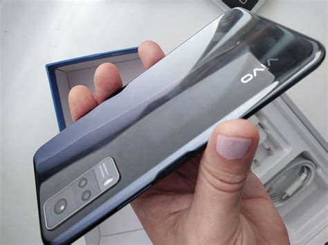 VIVO Y31 (V2036) — бюджетный смартфон с емким аккумулятором и большим ...