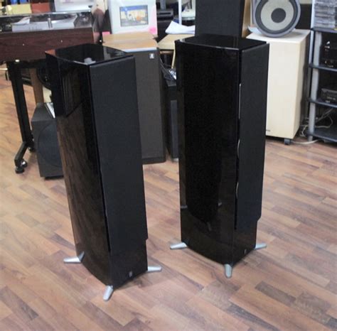 Yamaha NS-555 – Classic Audio
