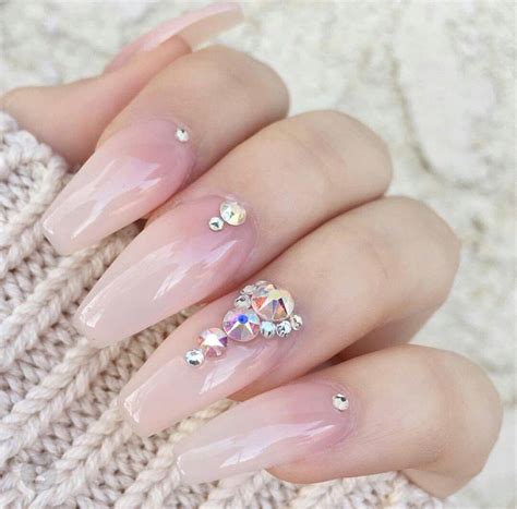 Helmi Nails kynsistudio