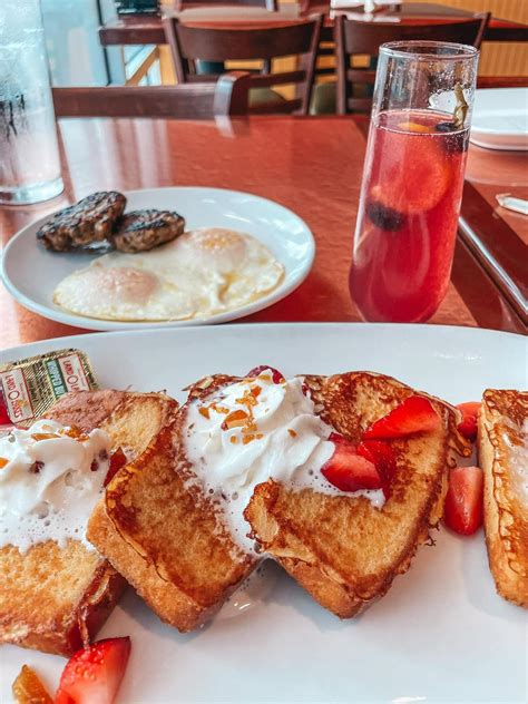 The 7 BEST Breakfast Restaurants in Clearwater Beach