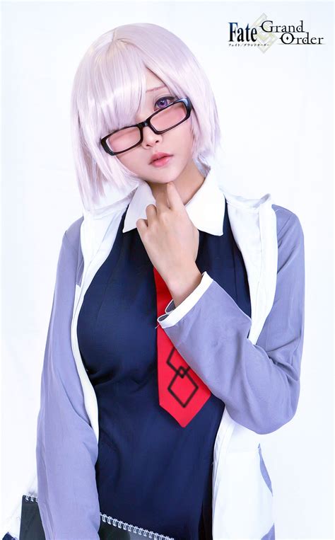 Mashu Cosplay by Hana Bunny : r/FGOcomics