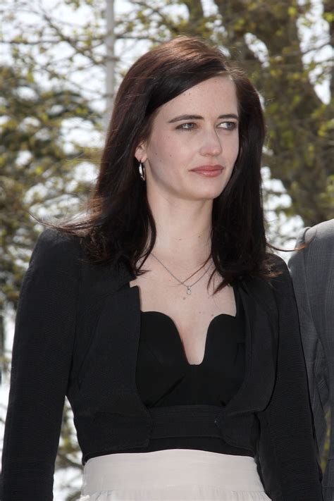 Eva Green Pictures. Hotness Rating = 8.71/10