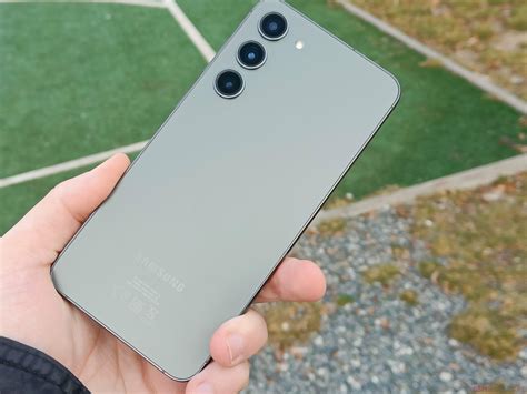 Dlaczego warto kupić smartfon Samsung? Oto największe zalety