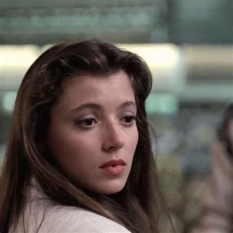 Mia Sara