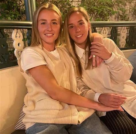 leah williamsons airport reunion   brother  sexualised