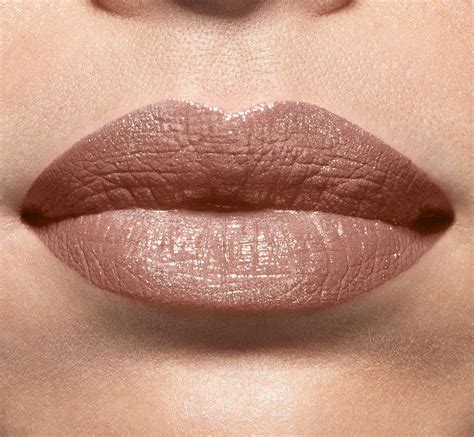 LOreal Color Riche Nude Gold Obsession Lipstick - Rich and Vibrant Shades