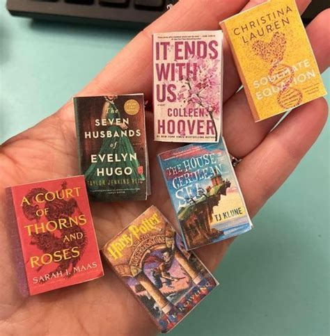 how to make a tiny book