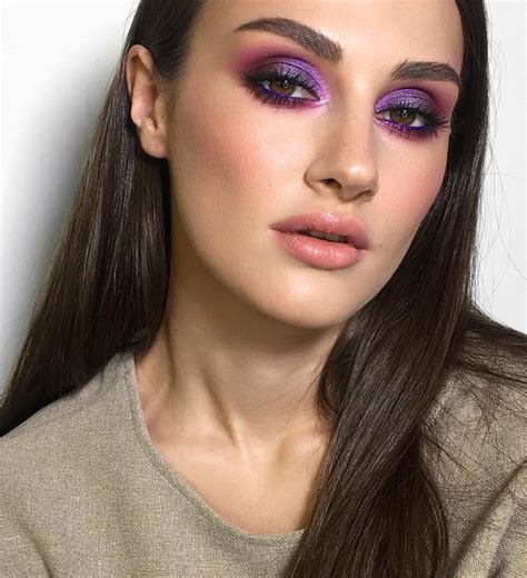 Anastasia Voevodina no Instagram: “Mua.: @avoevodina Серая графитовая ...