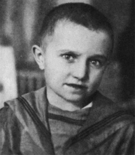 Василий Аксенов - биография, новости, личная жизнь - stuki-druki.com