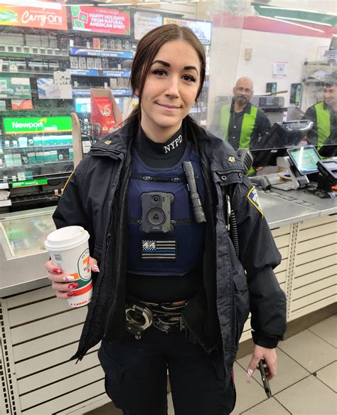 Exclusive | Commemorative NYPD coin marks Vera Mekuli's holiday lap