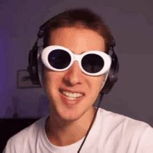 muye youtube gif muye youtube mem discover share gifs