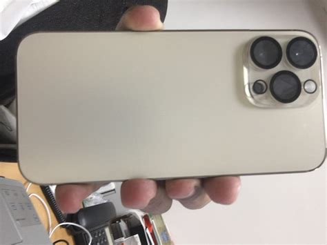 Apple logo is missing on iPhone back - Apple Community