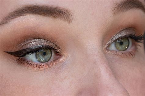 Коричневые стрелки с подводкой KissMe от Heroine Make | Отзывы ...