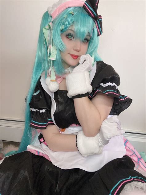 ᑕ ᑐ Satin Stars - Bunny Miku 2025