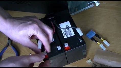 apc ups SUA 750 battery replacement - YouTube