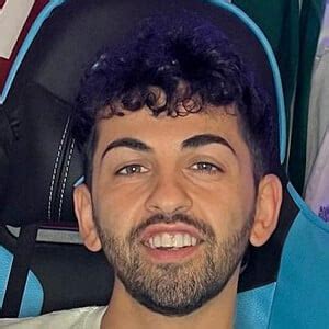 Temo - Age, Family, Bio | Famous Birthdays