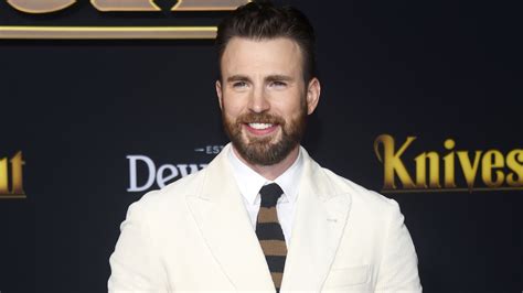 Chris Evans calls accidental NSFW photo leak 'embarrassing,' thanks
