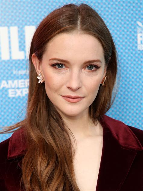 Filmografie von Morfydd Clark - FILMSTARTS.de