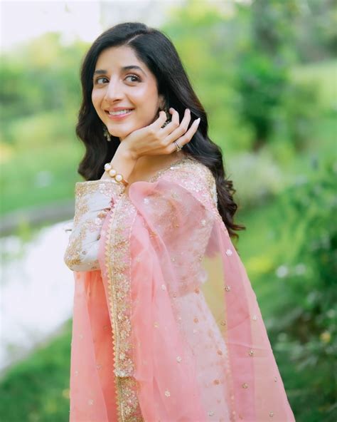 mawra hocane actress  bollywood  sanam teri kasam