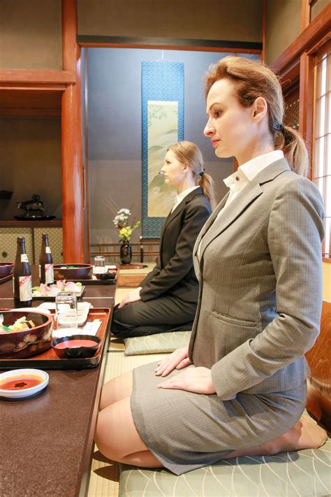 “Seiza” and Other Japanese Ways of Sitting | Nippon.com