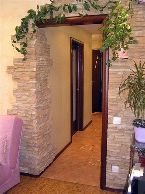 Изображение декоративного камня вокруг двери | Stone walls interior ...