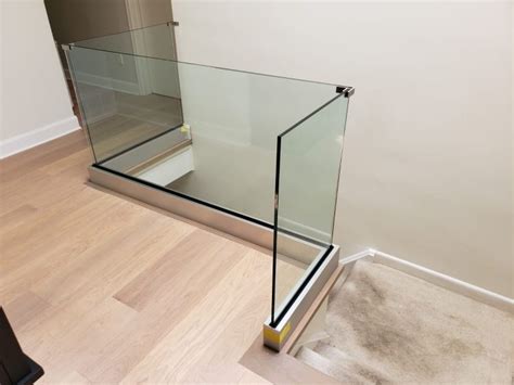 Base Shoe Glass Railing | Glass Railing