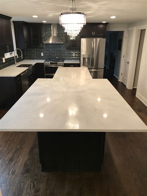 Alabaster White Quartz Kitchen Countertops - Classique Chic - Cuisine ...