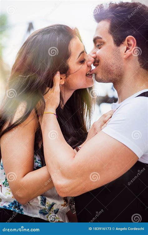 lips kiss couple   amy barnes blog