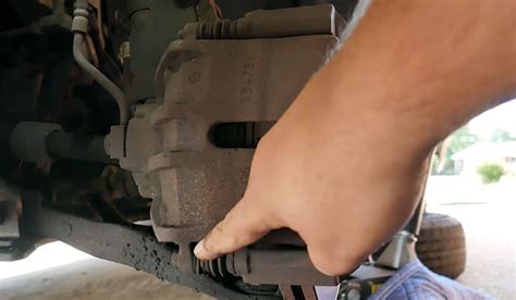 how to install brake pad retaining clip