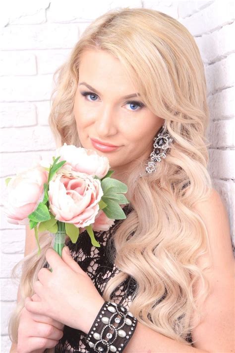 Елена Головизина